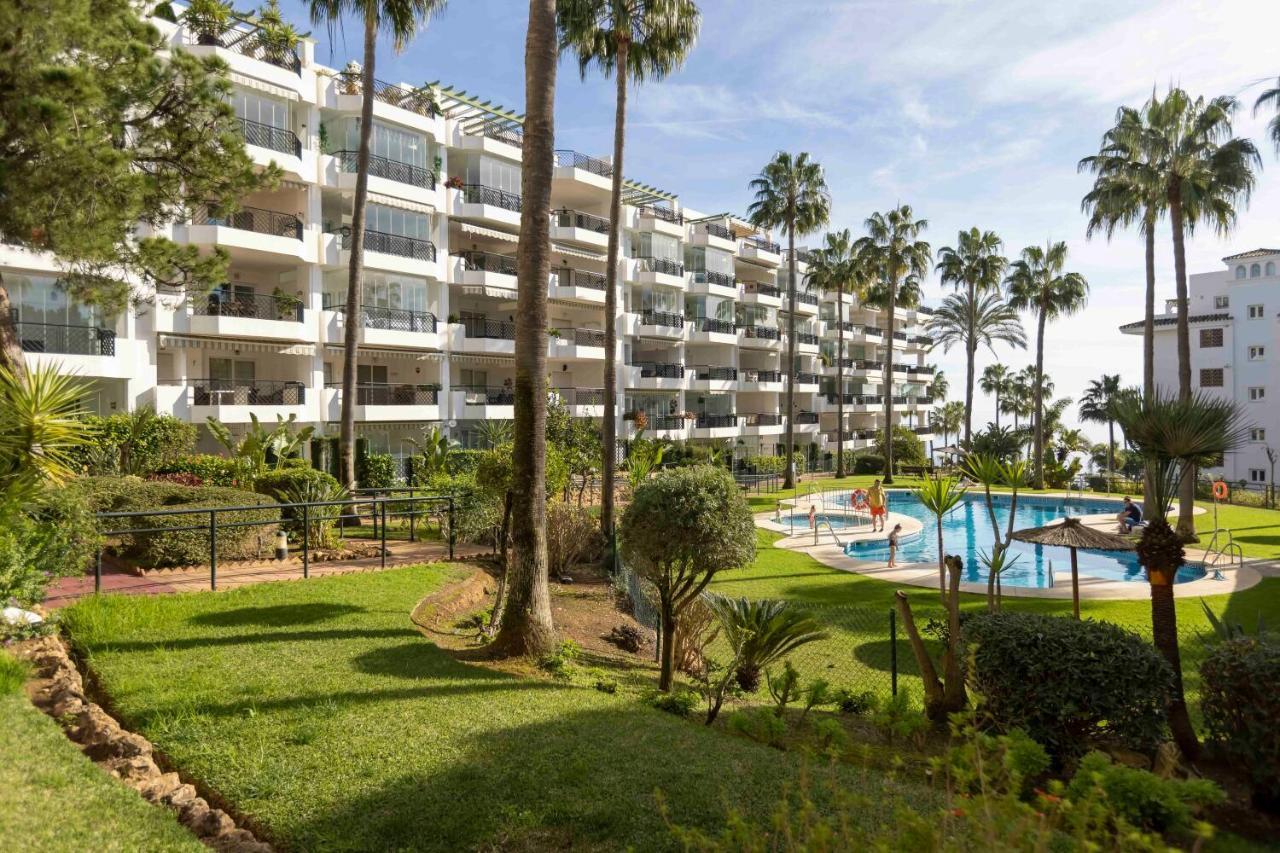 Frontline Beach Penthouse In Mi Capricho Sitio de Calahonda Exterior foto